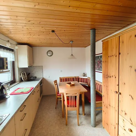 Gaestehaus Heuchert Apartamento *